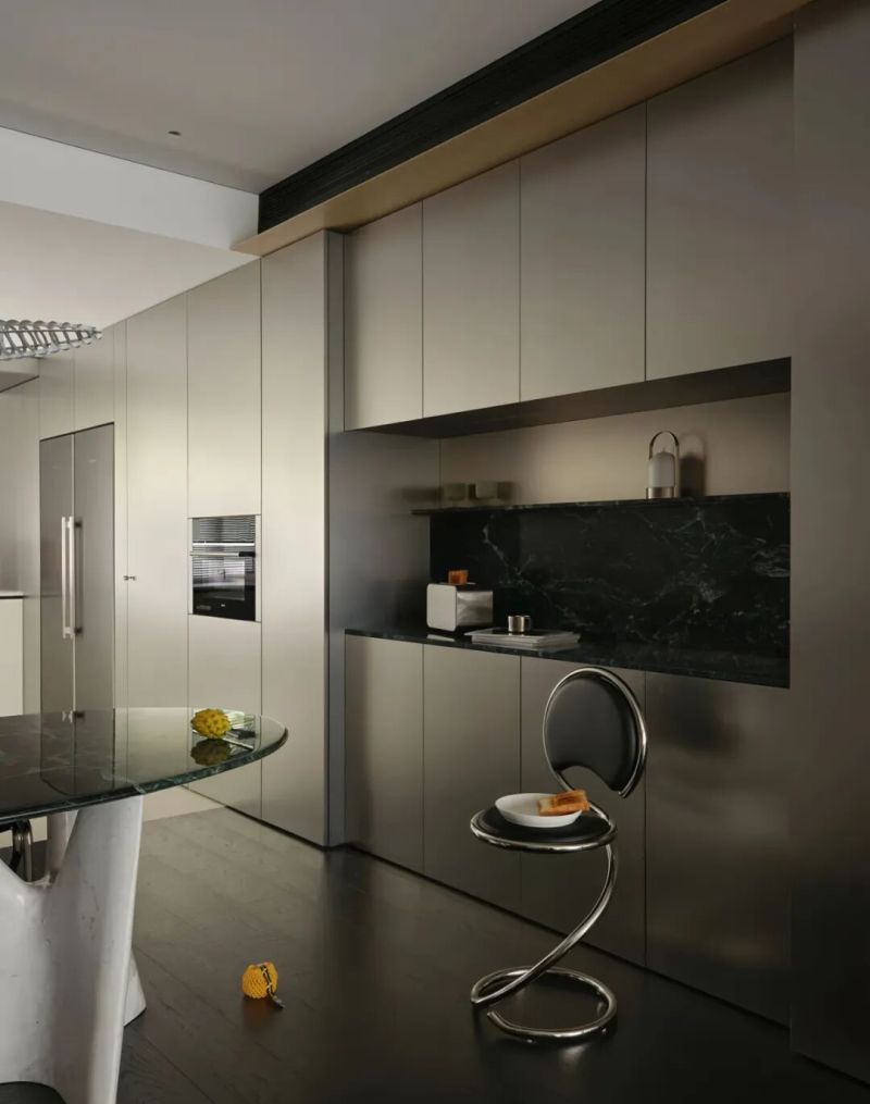 极简与温暖并存!这个家让理性设计焕发治愈温度 理性与温度的共鸣!这个家,把极简的冷峻装点出治愈的温暖 - 家居知识