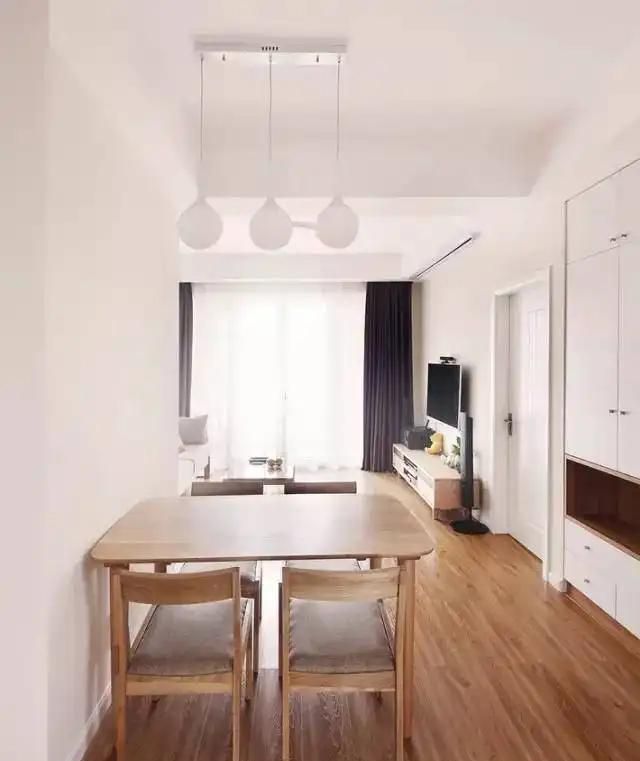 小户型混搭风,实用与美观兼具的舒适家居体验 小户型装混搭风太香了!实用与美观全拉满,住着实在又舒服 - 家居知识