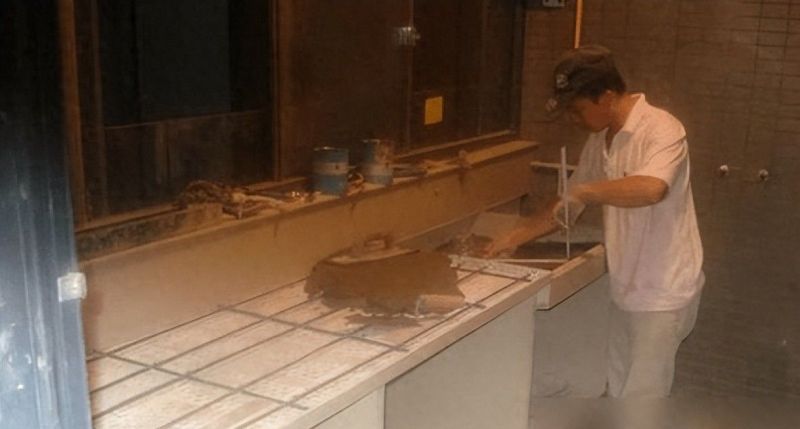 公公3000元自砌橱柜，效果竟比定制橱柜更惊艳！