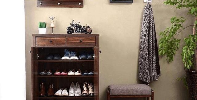 装修师傅推荐鞋柜设计,门厅瞬间整洁,邻居争相模仿! 听装修师傅订购鞋柜,从此门厅整洁不凌乱,邻居纷纷求同款 - 家居知识