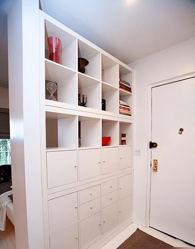 装修师傅推荐鞋柜设计,门厅瞬间整洁,邻居争相模仿! 听装修师傅订购鞋柜,从此门厅整洁不凌乱,邻居纷纷求同款 - 家居知识