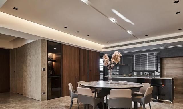 181.5㎡轻奢宅完美复刻巴黎午夜沙龙,惊艳家居圈! 把巴黎午夜沙龙搬进家!181.5㎡轻奢宅太会了 - 家居知识