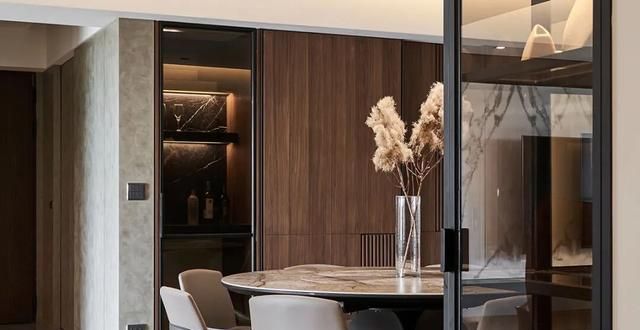 181.5㎡轻奢宅完美复刻巴黎午夜沙龙,惊艳家居圈! 把巴黎午夜沙龙搬进家!181.5㎡轻奢宅太会了 - 家居知识