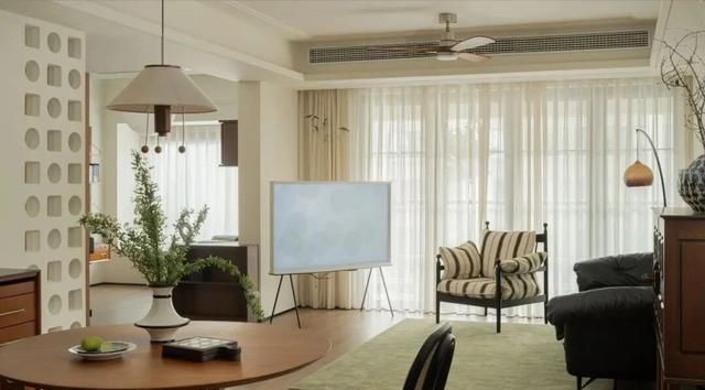 142㎡中古混搭风之家,开放式布局演绎复古与现代的完美碰撞 开放式布局的142㎡中古混搭风之家 - 家居知识