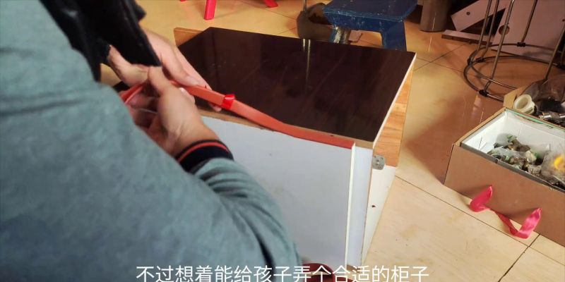家里剩的板材别着急扔，自己动手做一个床头柜，完美 - 家居知识