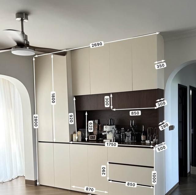 做餐边柜避开3坑+7要点,实用高级不踩雷! 做餐边柜别瞎抄模板!避开3个坑,按这7点做,实用又显高级! - 家居知识