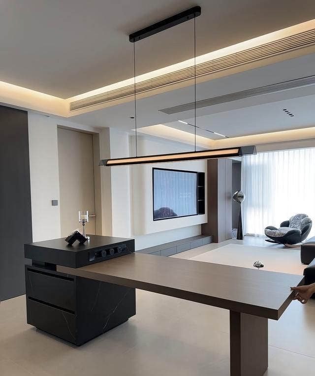 河南一夫妻，不听劝阻一意孤行，装意式极简风，最后效果出人意料 - 家居知识