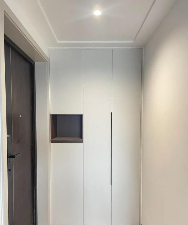 年轻人抛弃传统鞋柜?这些高级设计正流行 鞋柜“正退出”中国家庭?看看年轻人家里的设计,那叫一个高级 - 家居知识