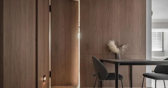 99㎡收纳王者！木质清新风，大书柜 + 玄关柜全安排 - 家居知识