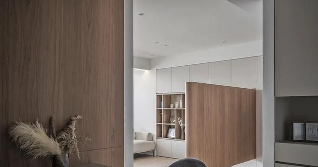 99㎡收纳王者！木质清新风，大书柜 + 玄关柜全安排 - 家居知识