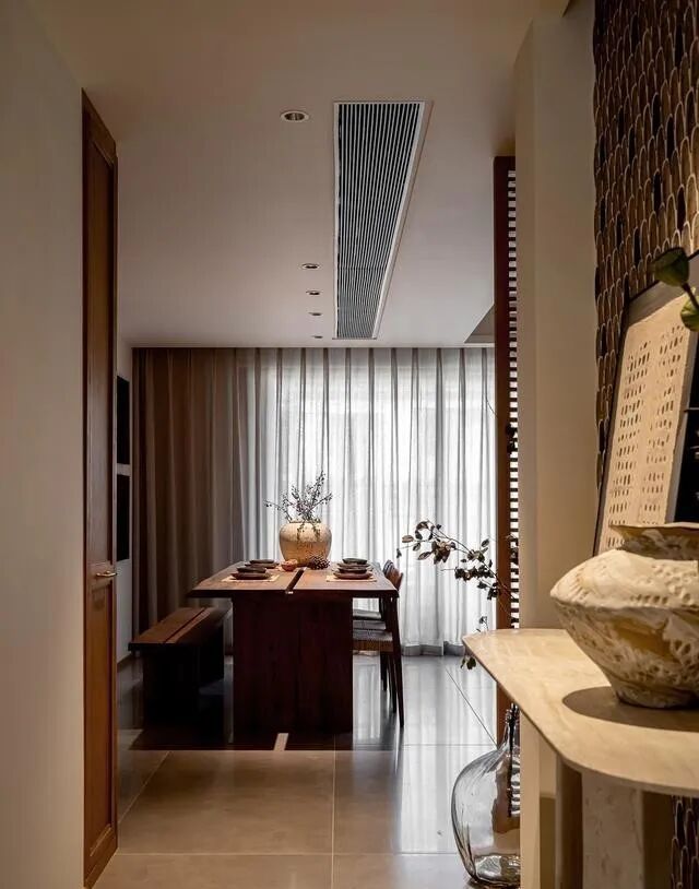 同样是原木风,为什么我家像出租屋而她家高级感十足? 同样是原木风,为什么我家廉价得像出租屋?她家却如此温馨高级! - 家居知识