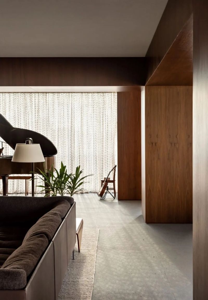 600㎡原木风大平层：用自然肌理，织就温暖治愈的家 / Studio MK27 - 家居知识