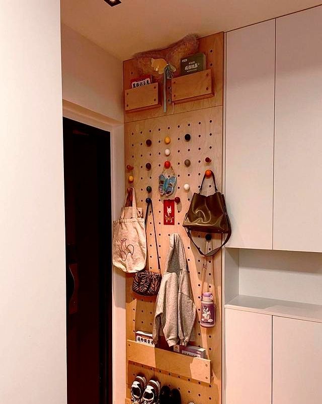 买房后必看!网友家鞋柜设计太惊艳,美观实用两不误 等我买房了,学网友家这样做鞋柜,美观又实用,太惊艳了! - 家居知识