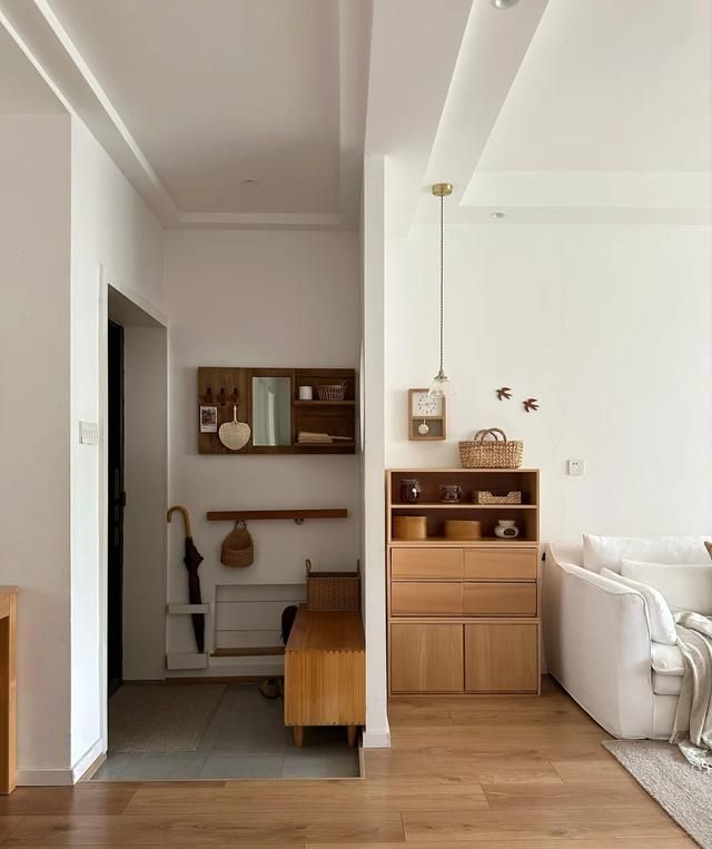 原木风小家,简约干净,每一处都透着舒适美感 家虽小,但每一处都干净,原木风的简洁,美感!让人非常舒服 - 家居知识