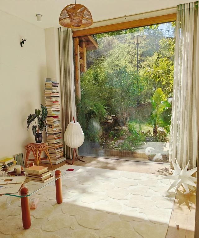 重庆一43岁婆婆，因“坚持穷装”而走红，全屋那叫一个极简，晒晒 - 家居知识