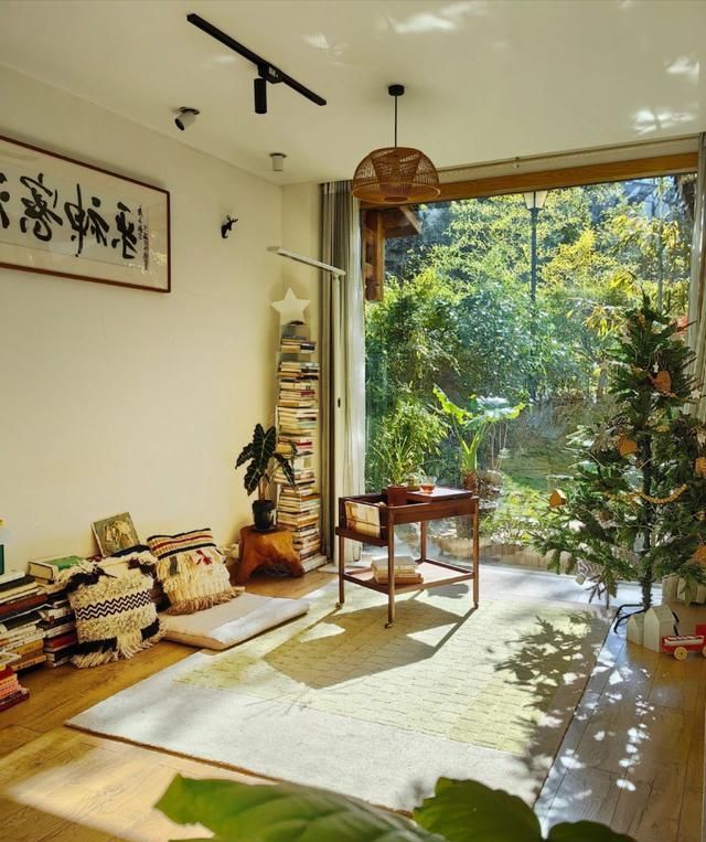 重庆一43岁婆婆，因“坚持穷装”而走红，全屋那叫一个极简，晒晒 - 家居知识