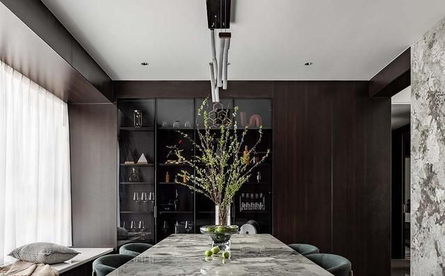 150㎡意式轻奢美学大宅,演绎高雅生活格调 150㎡意式轻奢美学大宅尽显高雅品味 - 家居知识