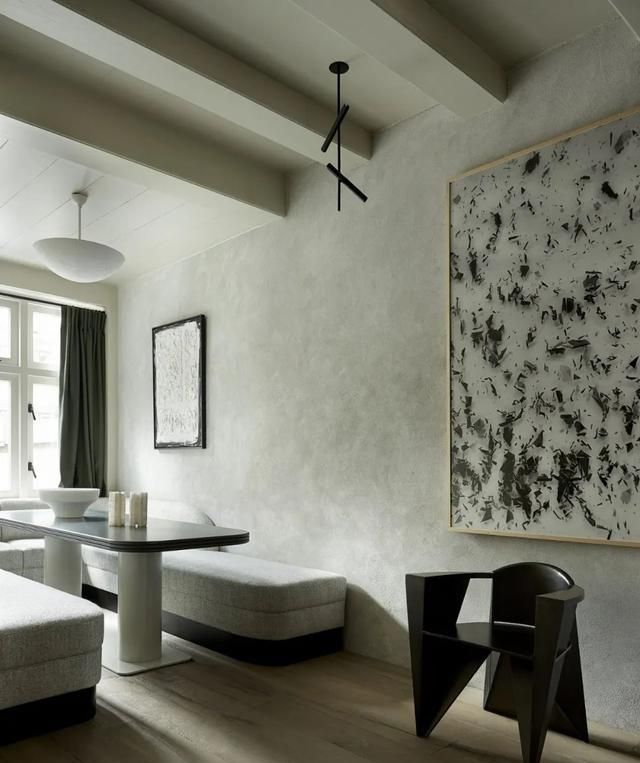 微水泥在欧洲别墅的案例：北欧风邂逅侘寂，优雅于极简冷淡中绽放 - 家居知识