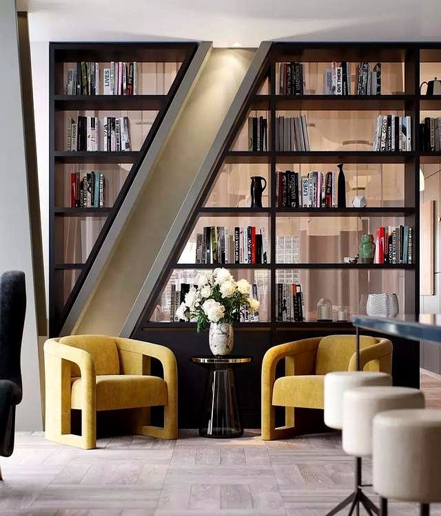 小户型做不了书柜？4种美到爆设计，空间重复利用把图书馆搬回家 - 家居知识