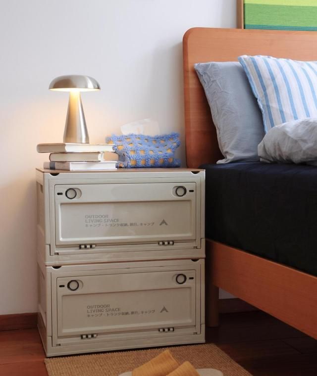 年轻人抛弃传统床头柜,这3种新式设计更高级实用 “床头柜”已逐渐退出中国家庭!看年轻人的新式做法,高级还实用 - 家居知识