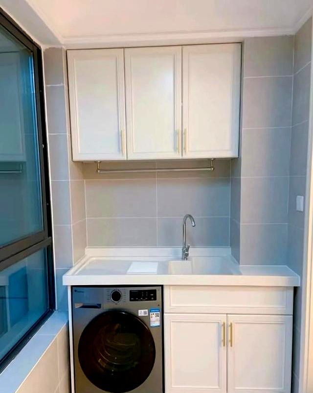 阳台柜设计指南,老师傅教你打造实用又美观的阳台空间 阳台应该设计柜子吗?老师傅总结的阳台柜装修指南,赶紧收藏 - 家居知识