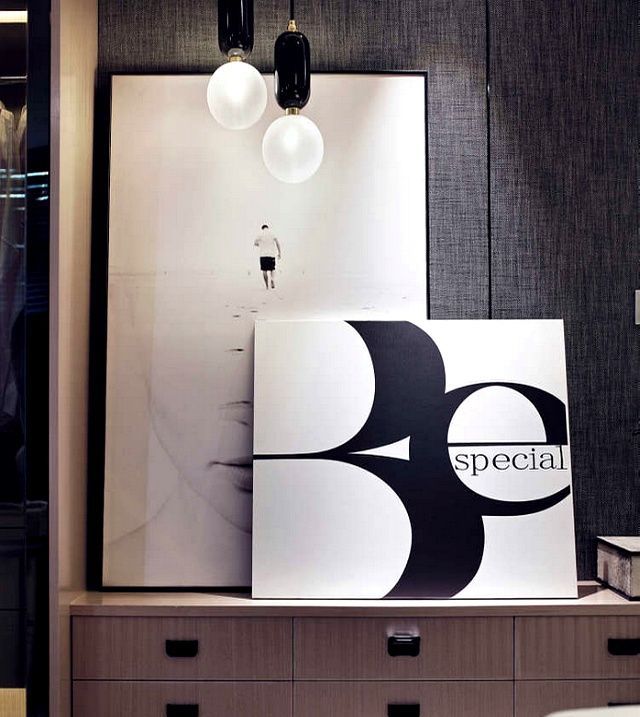 跳跃穿插的高级色系，105㎡现代轻奢风，给人高端大气的城市乐活 - 家居知识