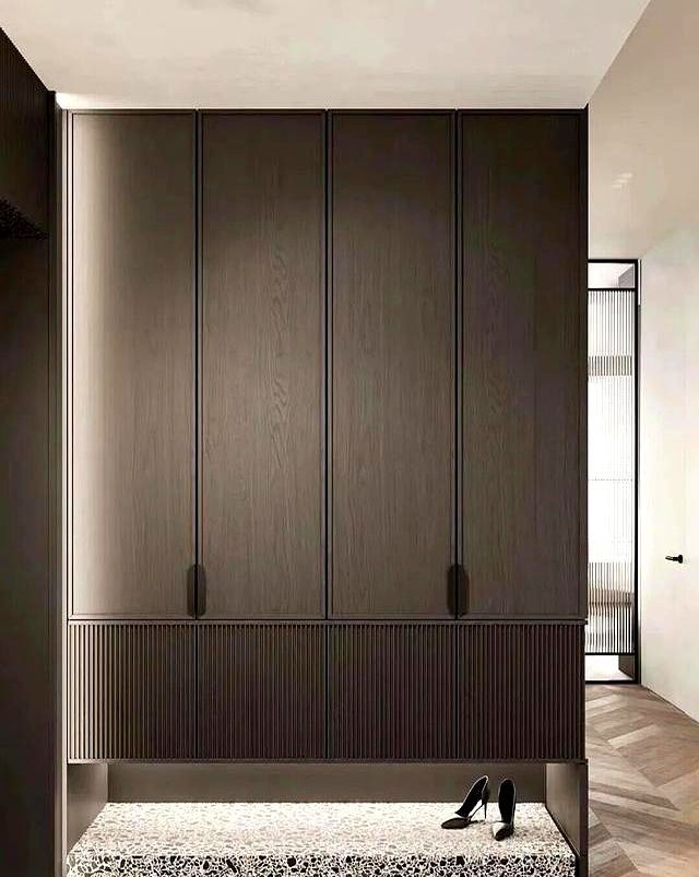 高颜值定制鞋柜,告别玄关杂乱,打造超强收纳的回家仪式感 玄关杂乱?高颜值+超强收纳的定制鞋柜,才是回家的正确打开方式 - 家居知识