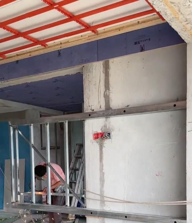 半墙爆改悬浮电视柜！老师傅揭秘施工细节，看完再决定做不做 - 家居知识