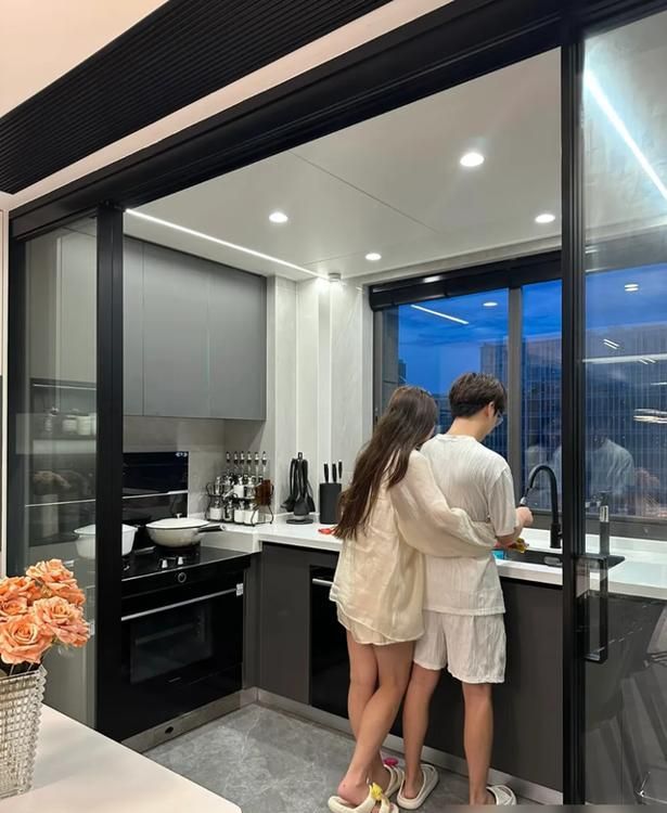 浙江夫妻90㎡现代轻奢家,实用高级,住得超爽! 浙江夫妻俩住90㎡的家,现代轻奢装修,实用高级,真的太爽啦! - 家居知识