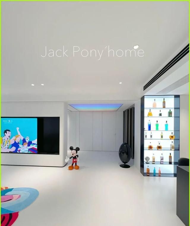 甘肃一对夫妻晒出120平的家，因太干净而走红，极简风装得真高级 - 家居知识