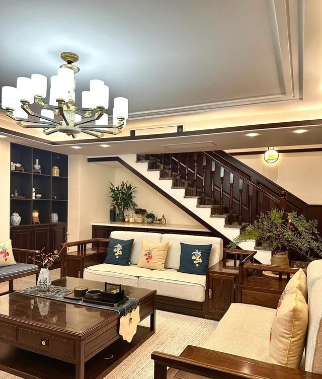 河北女主晒出224㎡顶层复式的家,新中式风格装修,那叫一个高级 - 今日头条 河北女主晒出224㎡顶层复式的家,新中式风格装修,那叫一个高级 - 家居知识