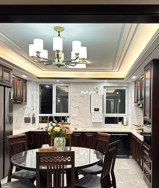 河北女主晒出224㎡顶层复式的家,新中式风格装修,那叫一个高级 - 今日头条 河北女主晒出224㎡顶层复式的家,新中式风格装修,那叫一个高级 - 家居知识