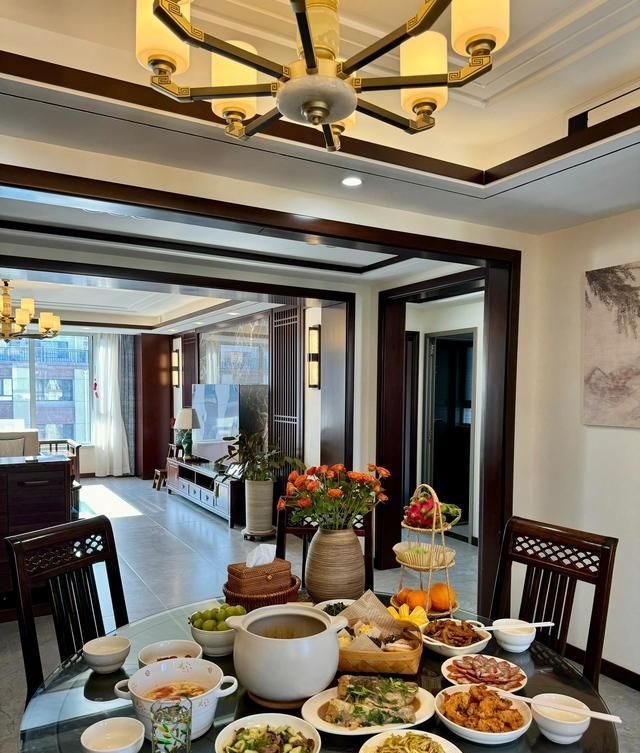 河北女主晒出224㎡顶层复式的家,新中式风格装修,那叫一个高级 - 今日头条 河北女主晒出224㎡顶层复式的家,新中式风格装修,那叫一个高级 - 家居知识