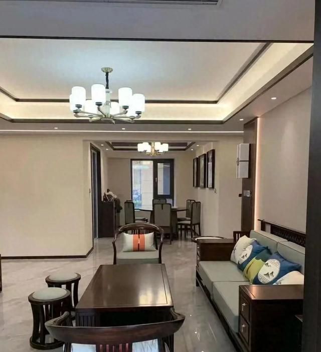 青岛一对退休夫妇的新家,那叫一个高级,日久弥新的新中式风格 - 今日头条 青岛一对退休夫妇的新家,那叫一个高级,日久弥新的新中式风格 - 家居知识