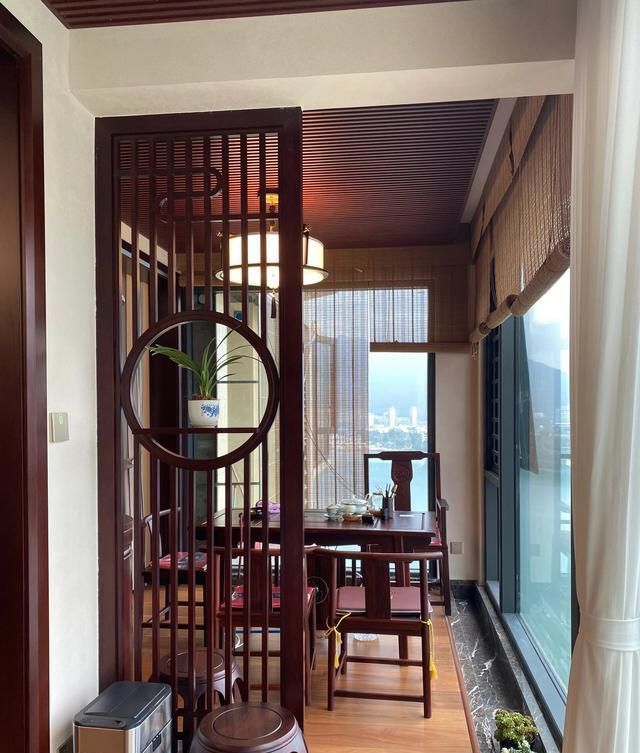 不顾老公反对,自己决定把家装修成新中式,老祖宗的审美果然在线 - 今日头条 不顾老公反对,自己决定把家装修成新中式,老祖宗的审美果然在线 - 家居知识