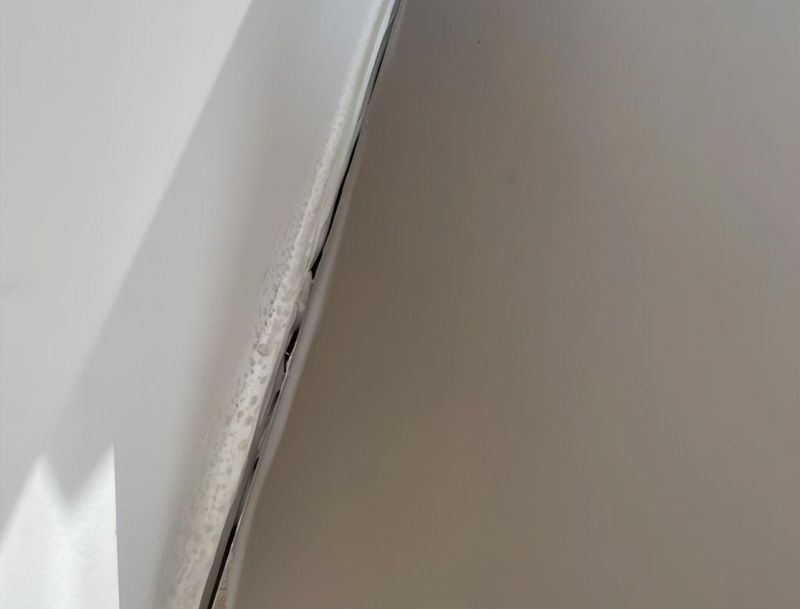 网红装修设计坑人不浅，定制床头柜上万还甲醛超标，悬浮电视柜 - 家居知识