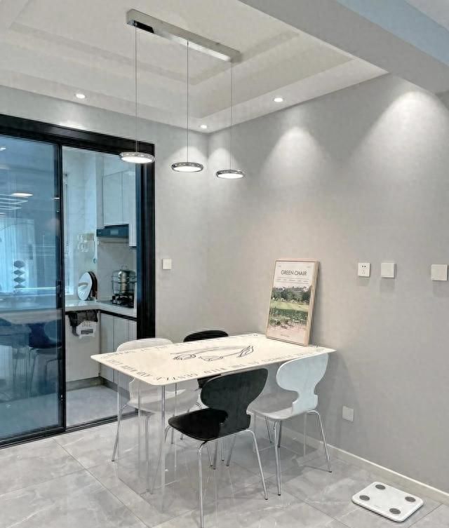 极简客厅设计惊艳全网，高级感引无数人效仿