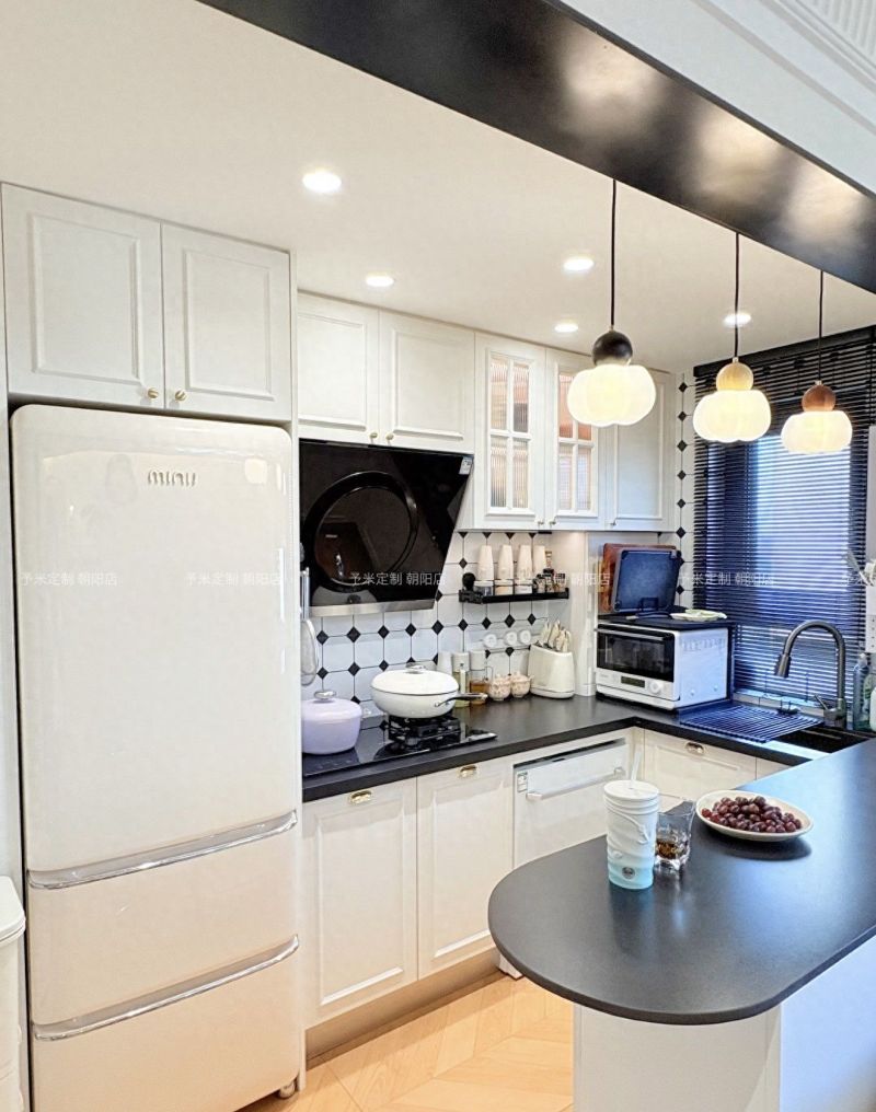 专业厨房橱柜定制，打造焕然一新的理想厨房空间