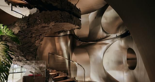 不锈钢酒柜、门及家具定制：如何选到靠谱又高性价比的厂家 - 家居知识