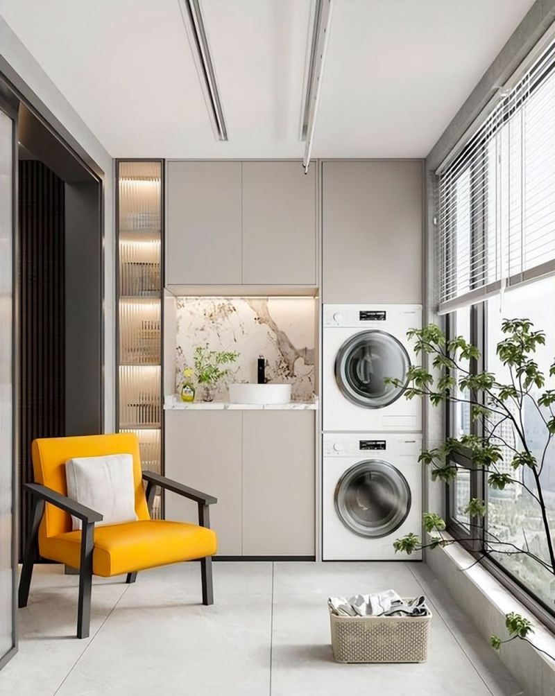 阳台洗衣柜设计,巧妙利用空间,功能与美观兼得 阳台洗衣柜设计,让每一寸空间都物尽其用! - 家居知识