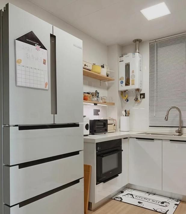 杭州110㎡网红博主家走红,实用简洁装修,颜值与功能并存 杭州一网红博主110㎡的家火了,“实用简洁”装修:颜值高又好用 - 家居知识