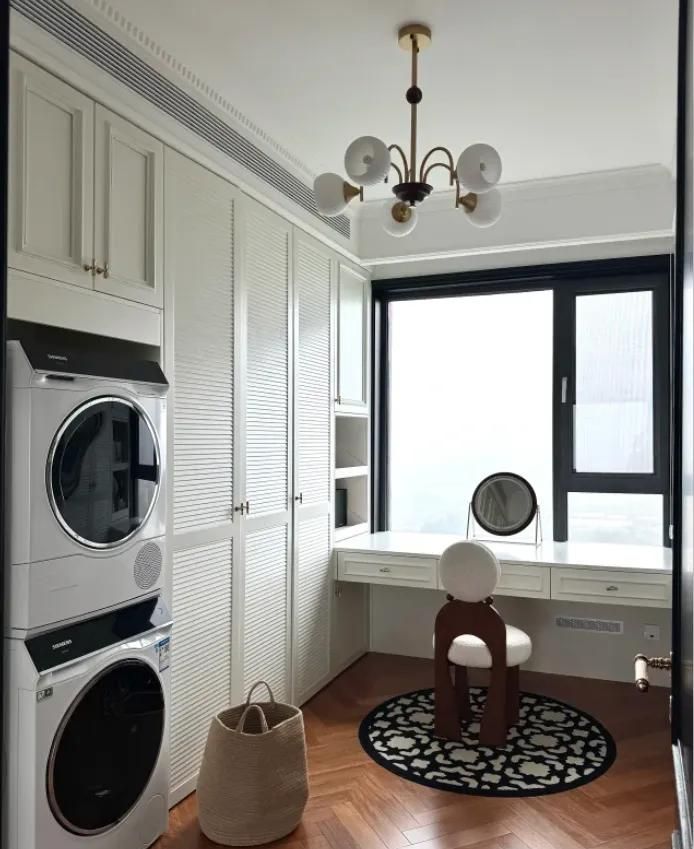 被邻居家阳台洗衣间惊掉下巴！仅用2平米，洗衣晾晒一步到位！ - 家居知识