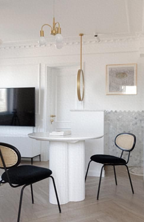 她买下45㎡“渣户型”，改造成精致法式风格，入住后感觉真舒适 - 家居知识