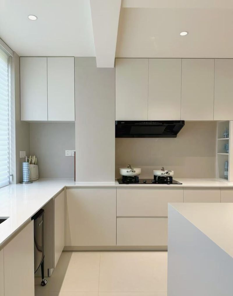 现代风格橱柜定制,靠谱选择与行业趋势解析 现代风格橱柜定制生产:靠谱之选与行业洞察 - 家居知识