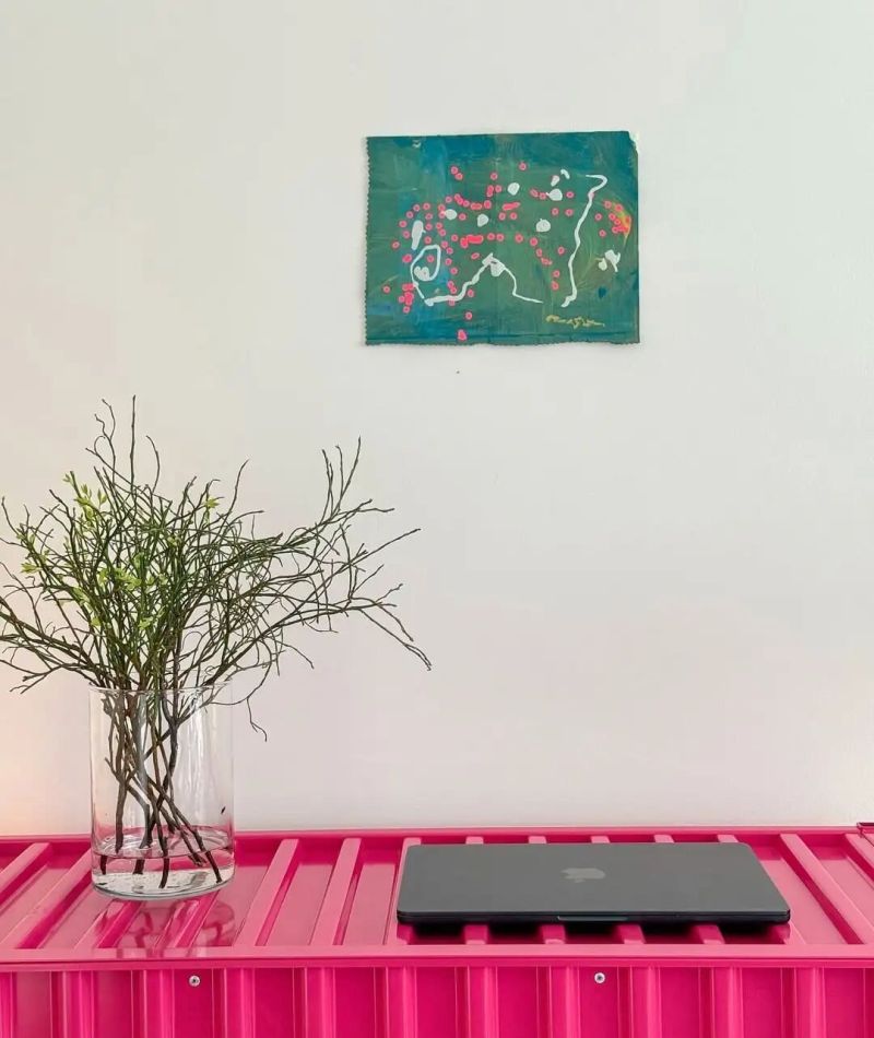 撞色家居美学,INS博主教你玩转色彩搭配 ins博主家居|家也可以是一场撞色游戏 - 家居知识