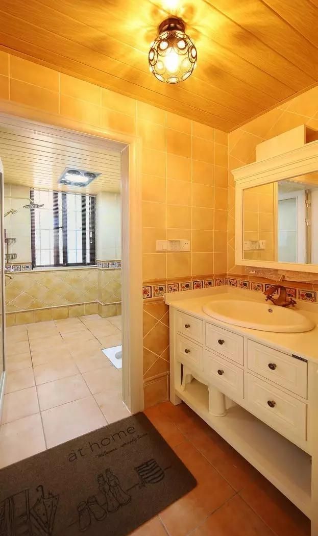 定制浴柜,打造你的最美卫浴空间 最美的卫浴间,你需要一款定制浴柜 - 家居知识