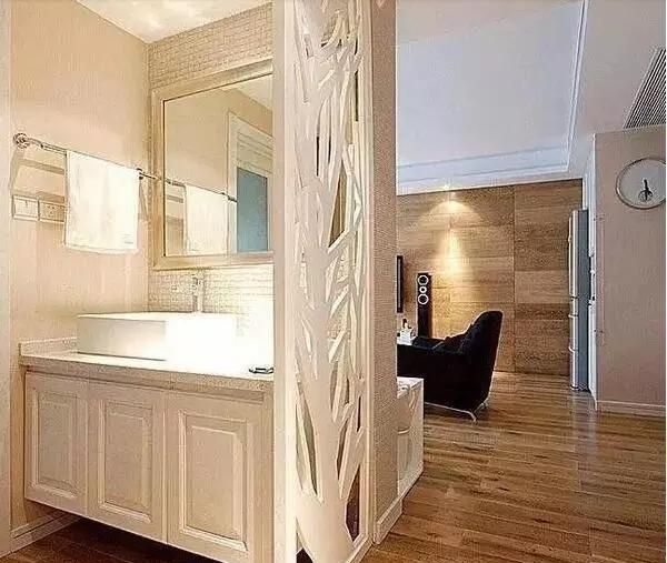 定制浴柜,打造你的最美卫浴空间 最美的卫浴间,你需要一款定制浴柜 - 家居知识