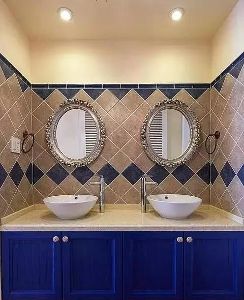 定制浴柜,打造你的最美卫浴空间 最美的卫浴间,你需要一款定制浴柜 - 家居知识