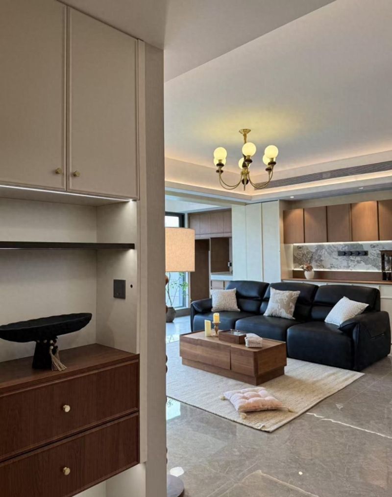 现代轻奢与中古风混搭家装全案解析，打造高级感居住空间