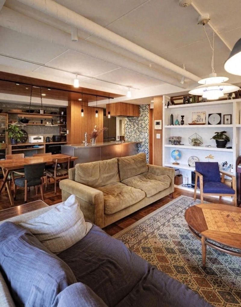 “原木+工业”混搭家的“松弛烟火气”！住出随性的生活质感🌿 - 家居知识